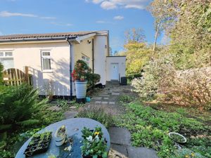 Photo 6- click for photo gallery